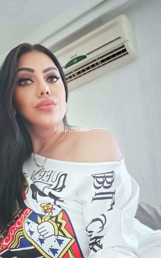 Andrea, chica trans. 744654163. Citas en MALLORCA, MALLORCA. www.mallorca69.com.